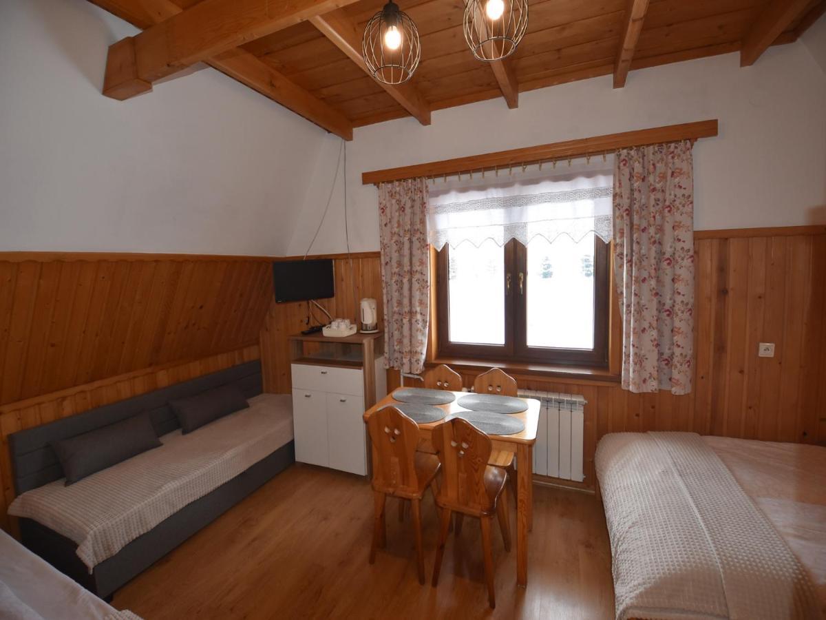Pokoje Goscinne Budzowie Czarna Gora Exterior photo
